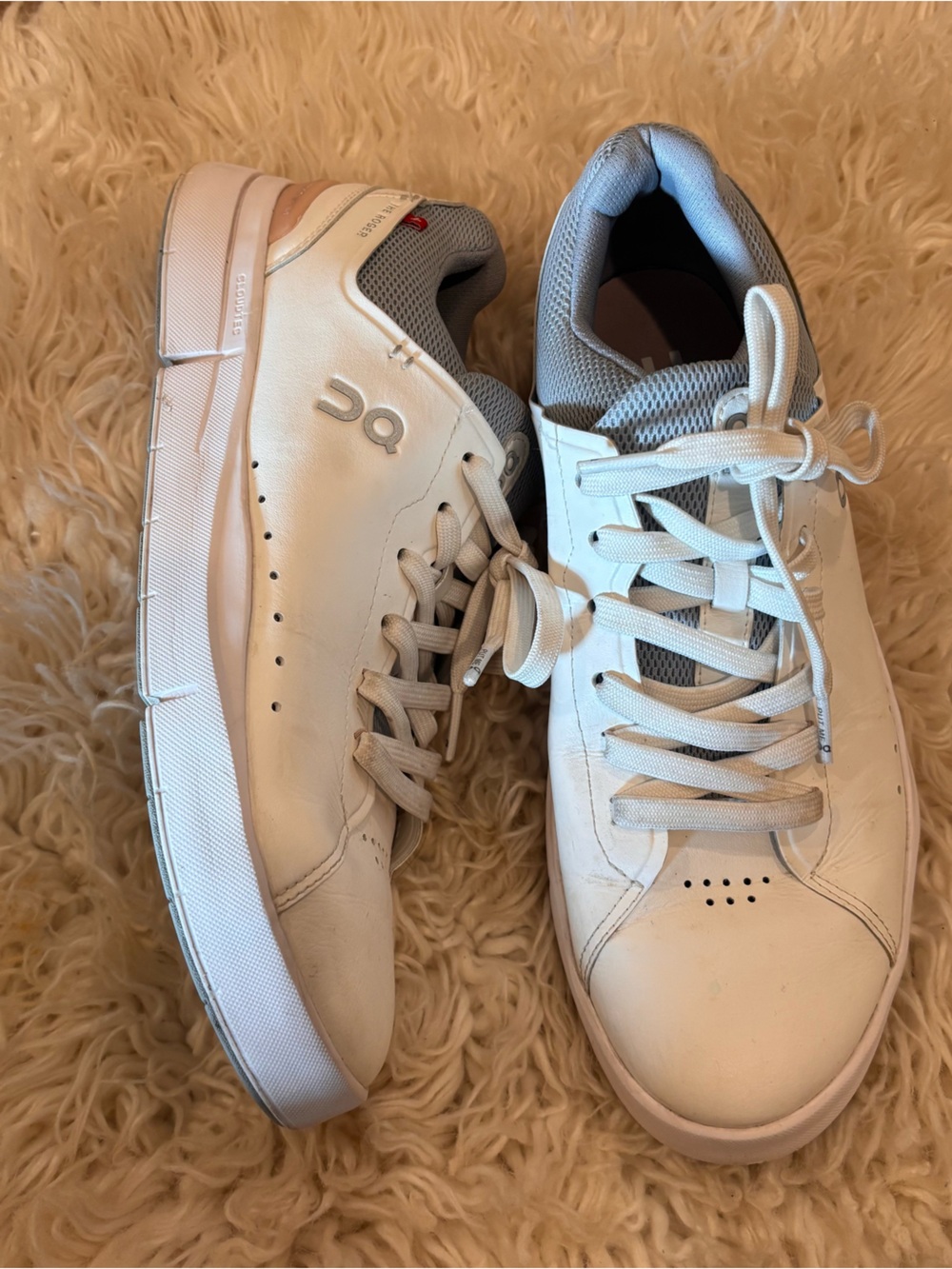 ON Cloud THE ROGER Centre Court Tennis Sneaker